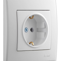 Розетка Lezard «Lesya» 705-0202-124B із захистом від дітей (біла)