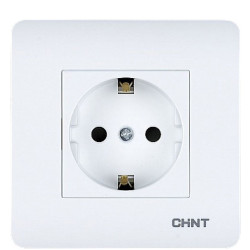 Розетка Chint NEW3 з заземленням біла (715389)