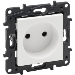 Розетка Legrand Niloe Step 16А 250В гвинтовий механізм біла (863119)
