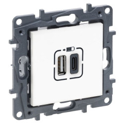 USB розетка Legrand Niloe Step А+C 12Вт+15Вт 5В біла (863140)