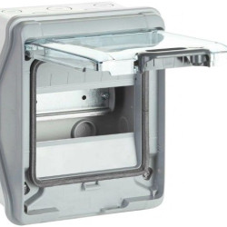 Щит Legrand Plexo на 6 модулів із шинами PE, N