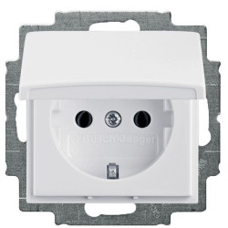 Розетка ABB Basic 55 20 EUK-94-507 із заземленням та кришкою (альпійський білий)