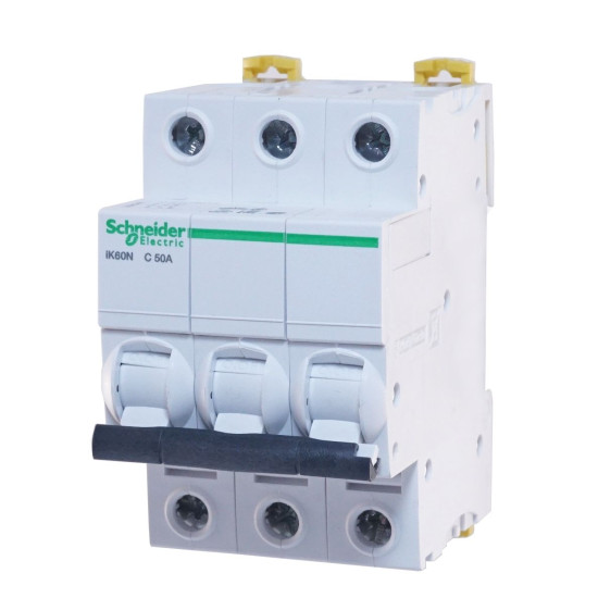 Автоматичний вимикач Schneider Electric iC60N 3P 4A C