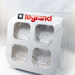 Рамка на 4 посади Legrand Forix біла