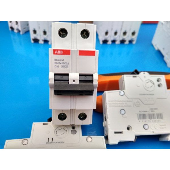 Автоматичний вимикач ABB BASIC M 2Р 10А 4,5kA