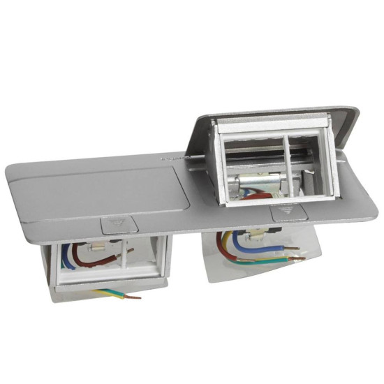 Лючок із висувним блоком Legrand 54012 6М (алюміній)