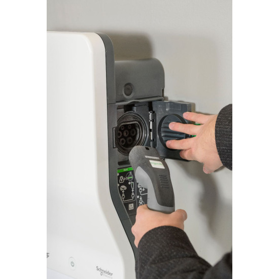 Зарядна станція Schneider Electric EVH2S7P02K Evlink Wallbox T2 32A