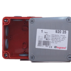 Розподільна коробка Legrand 92025 (105х105х55) IP55 червона