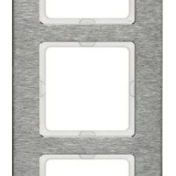 Тримісна вертикальна рамка Berker Q.7 10136083 (нержавіюча сталь)