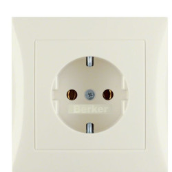 Розетка цільна з рамкою, біла, 16А/250В Berker S.1