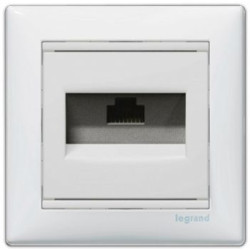 Механізм розетки комп'ютерної RJ-45 UTP Cat.5e Valena без захватів білий